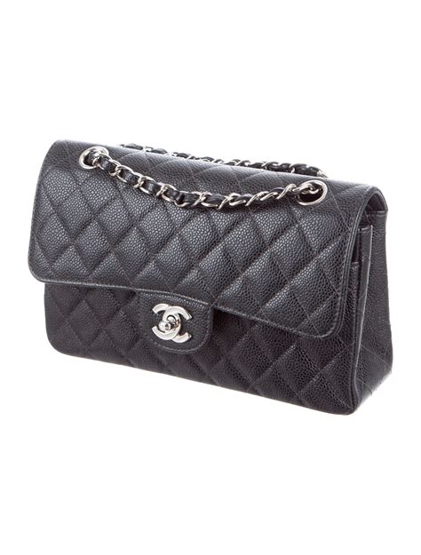 chanel caviar flap shoulder bag